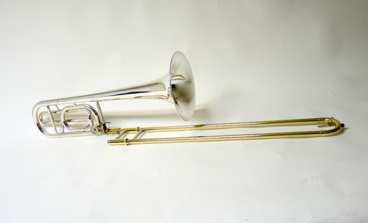 Bb/F Bassposaune Yamaha Mod. 321 - Brasserie Hamburg Blasinstrumente UG